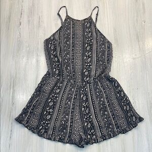 American Eagles Black and White Patterned Romper Sz M